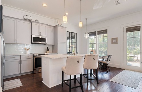 Lakeside at Blue Mountain Beach House | Pet-Friendly Beach Retreat with Golfcart & 9.8/10 Rating