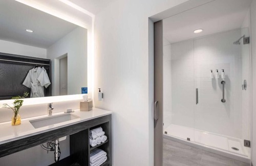 Central Area Hotel | Budget-Friendly Accommodation with Kitchenette & Pet Welcome