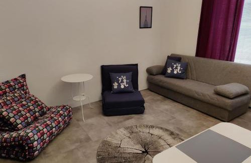 Etu-Toolo Apartment | Ground-Floor Apartment in Etu-Töölö - Family Friendly Stay
