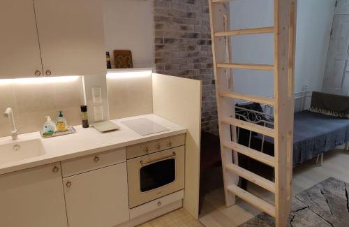 Etu-Toolo Apartment | Ground-Floor Apartment in Etu-Töölö - Family Friendly Stay
