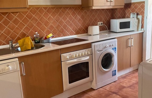 Alcorrin Apartment | Elegant Ground Floor Apartment with Pool and Breakfast