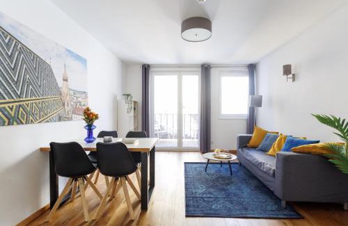 Margareten Apartment | Spacious Group Apartment with Balcony