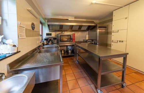 Trois-Ponts House | Idyllic Retreat in Wanne with Garden and Family Amenities