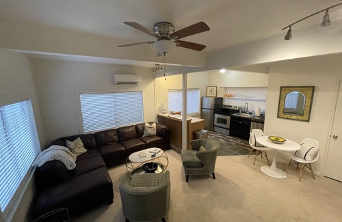 Westfield House | Elegant Guest House in Central Austin - Family Friendly!