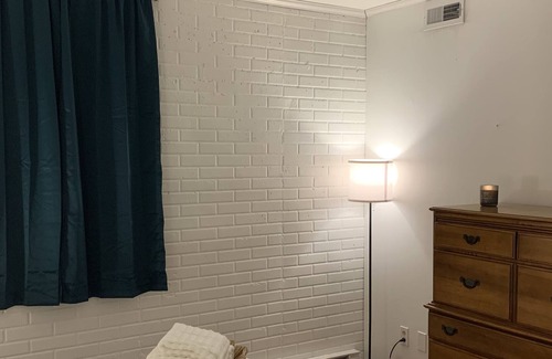 Hamilton House | Spacious Guest Suite 12 minutes from Nauvoo, IL.