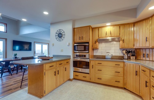 Hammondsport House | Idyllic Hammondsport Home with Lake View and Spa Amenities