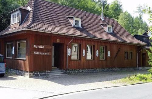 Wildemann House | Cozy Apartment in Upper Harz with River Access & Amenities