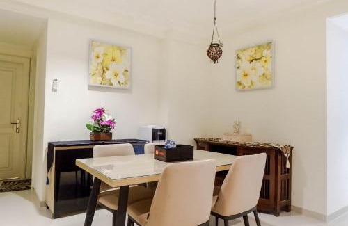 Suko Manunggal Apartment | High Floor 2BR Apartment with Pool at Taman Beverly