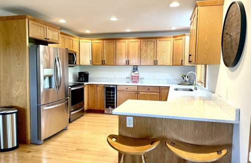 Hillsboro Condo | Inviting Hillsboro Condo with Family-Friendly Amenities
