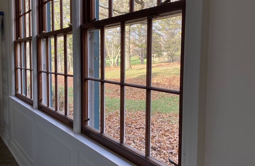 Holcomb House | Top-Rated Fuller Hill House: Family & Pet Friendly Stay