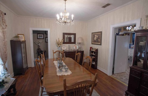 Springhill House | Historic 1940's Restored Home with Spa & Pet-Friendly Perks