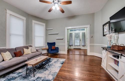 Junius Heights House | Spacious Historical 2 Bed House