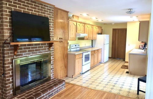 Grissom - Highland House | Prime Game Day Parking Near Campus for Hokie Fans