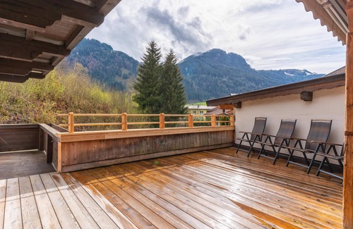 Kitzbuehel Apartment | Perfect Holiday Flat Near Ski Lift with Pet-Friendly Amenities