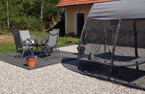 Eichberg-Trautenburg House | Perfect Holiday Home: Pet-Friendly with Pool & Breakfast