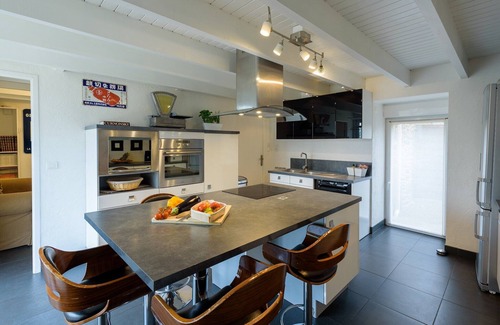 Plouguin House | Inviting Holiday Home with Indoor Pool and Pet-Friendly Amenities