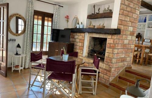 Carboneras House | Relaxing Holiday Home with Private Garden and Pet-Friendly