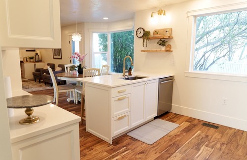 Orchard South House | Inviting Home with Ocean View and Spa in Orem, Utah