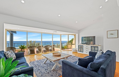 Forresters Beach House | Inviting Home with Ocean Views Near the Beach