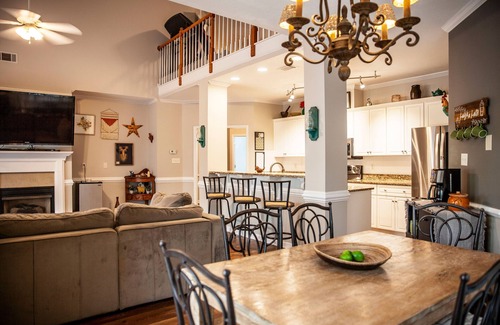 Evans House | Family-Friendly Home Near Exciting Activities in Evans, GA