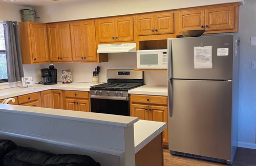 Ponca City House | Guest Rated 10/10 Home Near Marland Mansion & Pioneer Woman