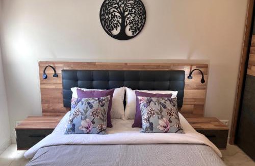 Mato Serrao Apartment | Inviting Oceanfront Home with Pool & 9.5/10 Guest Rating