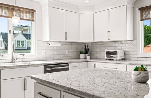Bonnet Shores House | Inviting Bonnet Shores Home with Beach Access & Ocean Views
