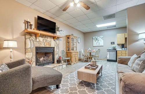Helen Cottage | Relaxing Retreat in Helen with Pool and Balcony Access