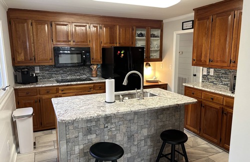 Warrensville House | Relaxing Pet-Friendly Retreat in the Blue Ridge Mountains