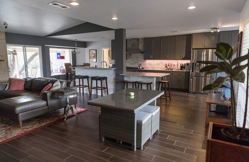 South Lamar House | Inviting Family Retreat in Austin with Pool and Yard