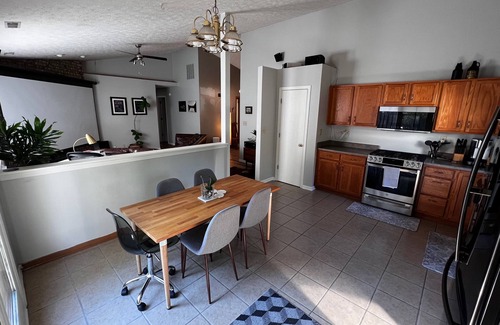 West Lafayette House | Cozy Retreat Near Purdue with Spa and Hot Tub Access