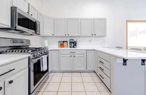 Cohasset House | Ideal Lakeside Retreat on Tioga Pit - Family Friendly Fun!