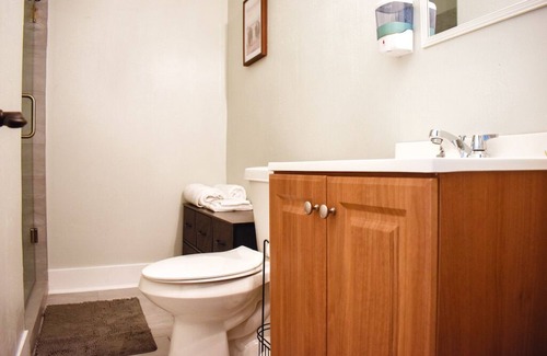 Cityplace House | Pet-Friendly Home Steps from Uptown with Breakfast Included