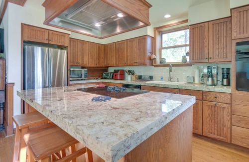 Tamworth House | Historic South Tamworth Home with Spa & Family Amenities