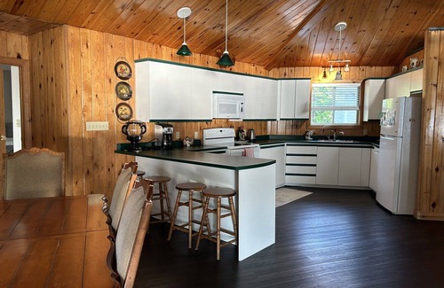 Algoma District House | Spacious home on Lake Superior