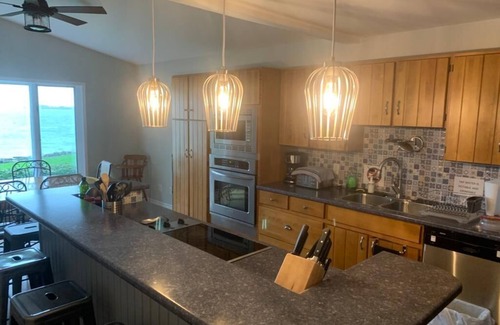 Kingsville House | Picturesque Home Overlooking Lake Erie on Pelee Island