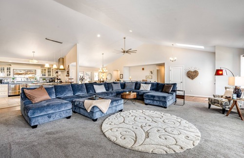 Northwest Colorado Springs House | Mountain View Retreat with Private Deck & Family-Friendly Amenities