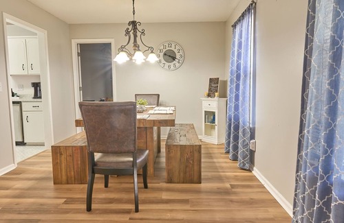 Hinesville House | Ideal Home with Coffee Bar & Game Room near Savannah