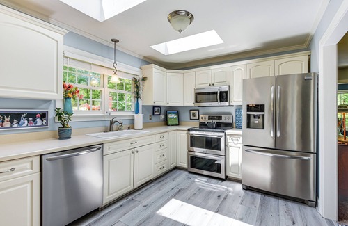 York House | Top-Rated Retreat with Deck on Beautiful Lake Wylie
