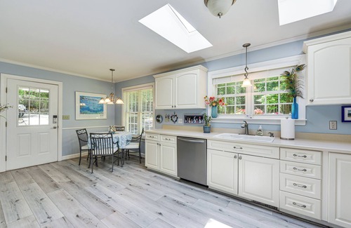 York House | Top-Rated Retreat with Deck on Beautiful Lake Wylie