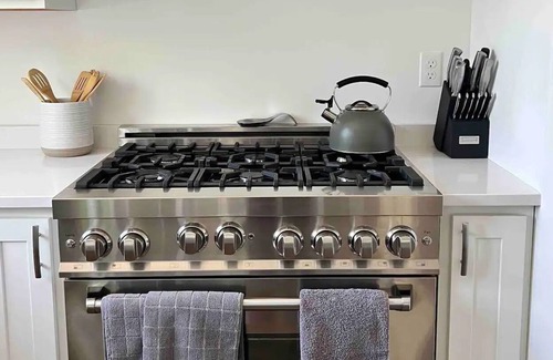 Center Conway Villa | Inviting Home with Firepit & Scenic Mountain Views