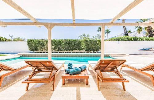 Racquet Club Estates Villa | Inviting Home with Pool, Hot Tub & Outdoor Deck Retreat