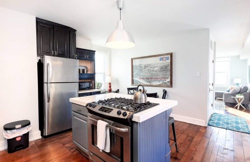 Pendleton Apartment | Convenient Home: Walk to Attractions & Enjoy Free Parking