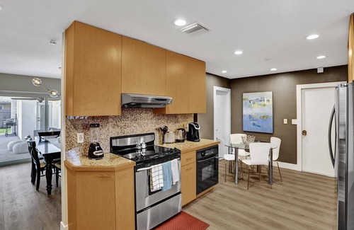 Cypress Lakes House | Elegant Home with Pool Near the Beach - Rated 10/10!