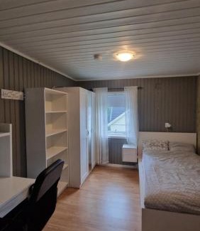 Vadso House | Spacious home with 3 bedrooms, 2 bathrooms and sauna in Vadsø 220m2