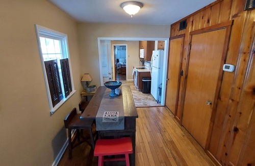 Vermilion House | Inviting Lake Breeze Retreat with Community Beach Access