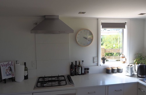 Marewa House | Inviting Home with Large Backyard & Family-Friendly Perks