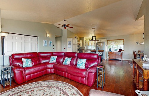 Depoe Bay House | Spacious home with Ocean Views, game room, office, deck/patio & grill - dogs ok
