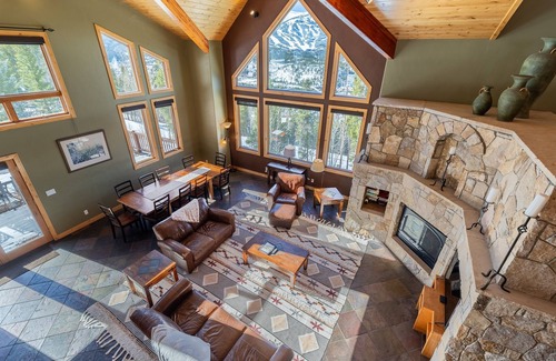 Forest Hills House | Stunning Home with Breathtaking Views & Hot Tub Retreat