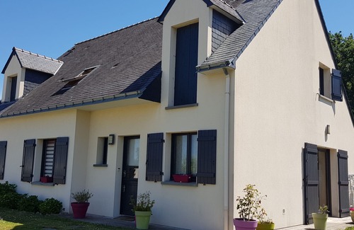 Guerande House | Cozy Retreat Near Guerande Ramparts with Oceanfront Views